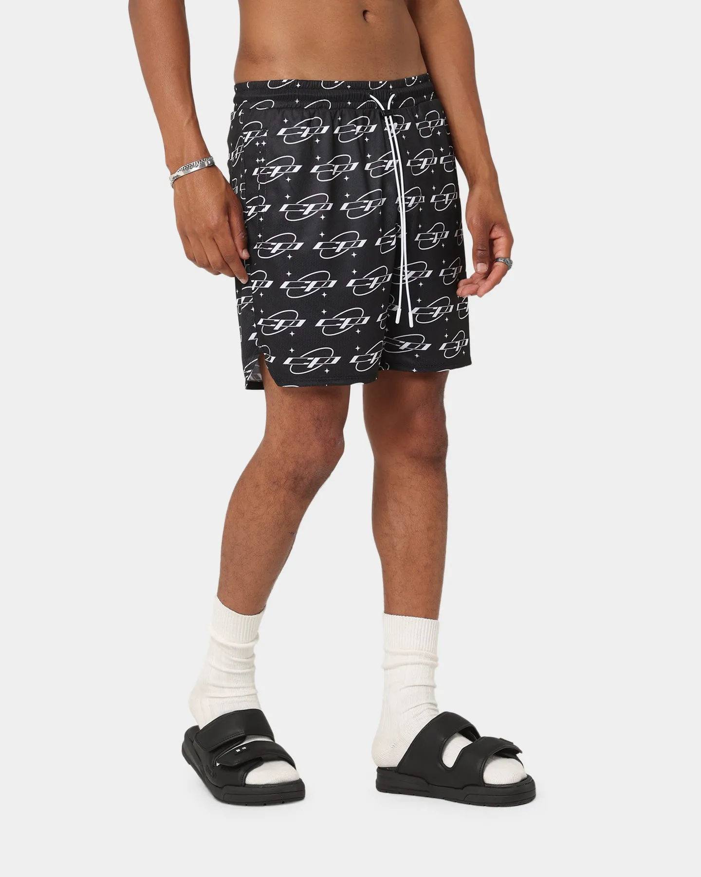 Carré Star Sign Mesh Shorts Black