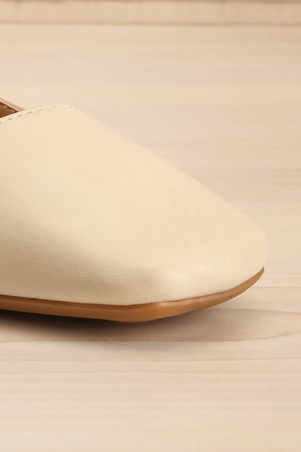 Coma Beige | Square Toe Mary Jane Flats