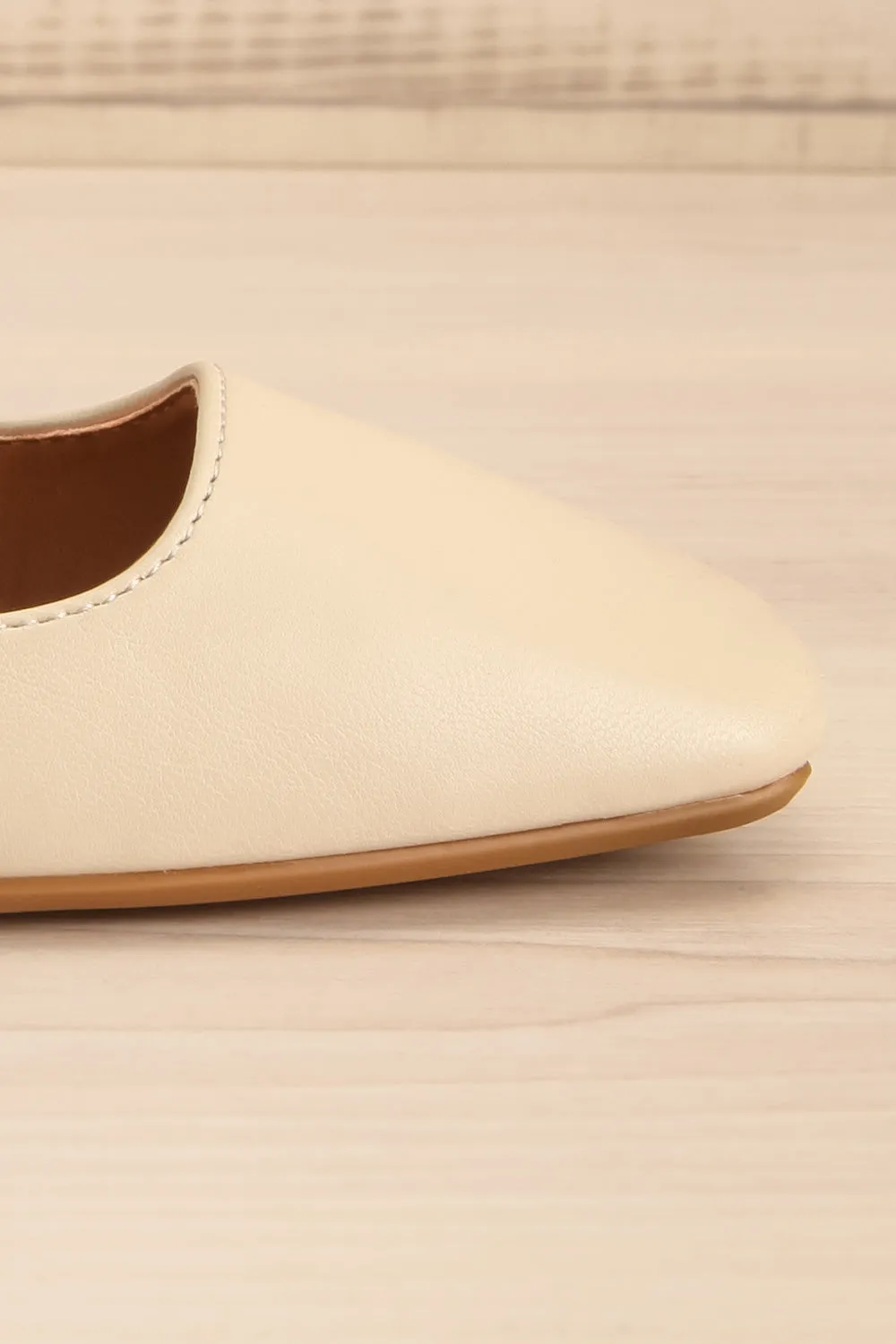Coma Beige | Square Toe Mary Jane Flats