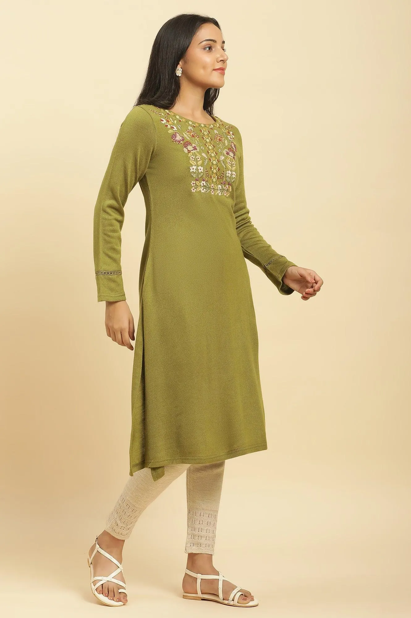 Green Embroidered Winter Kurta And Tights Set