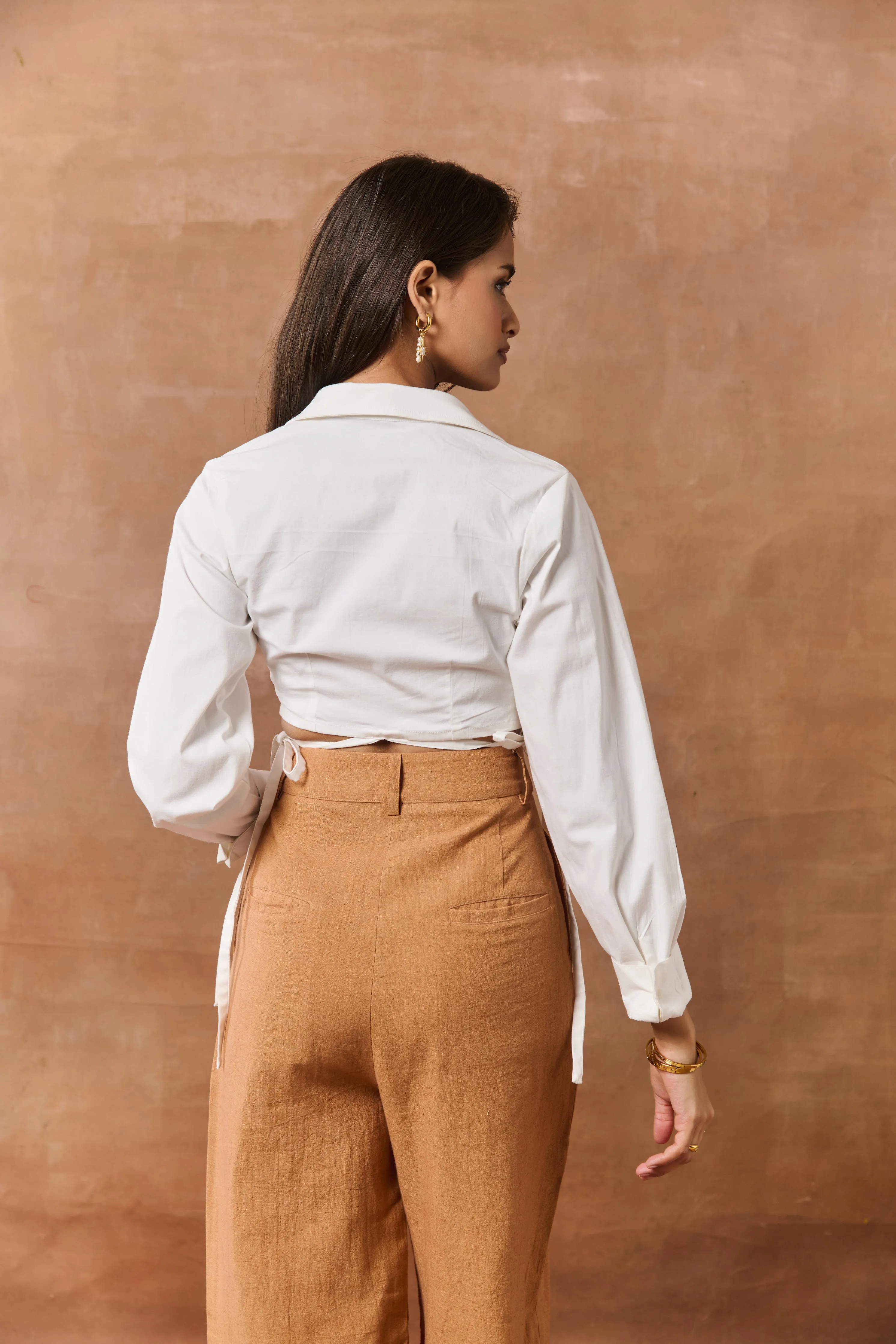 Gustl White Overlapped Crop Shirt
