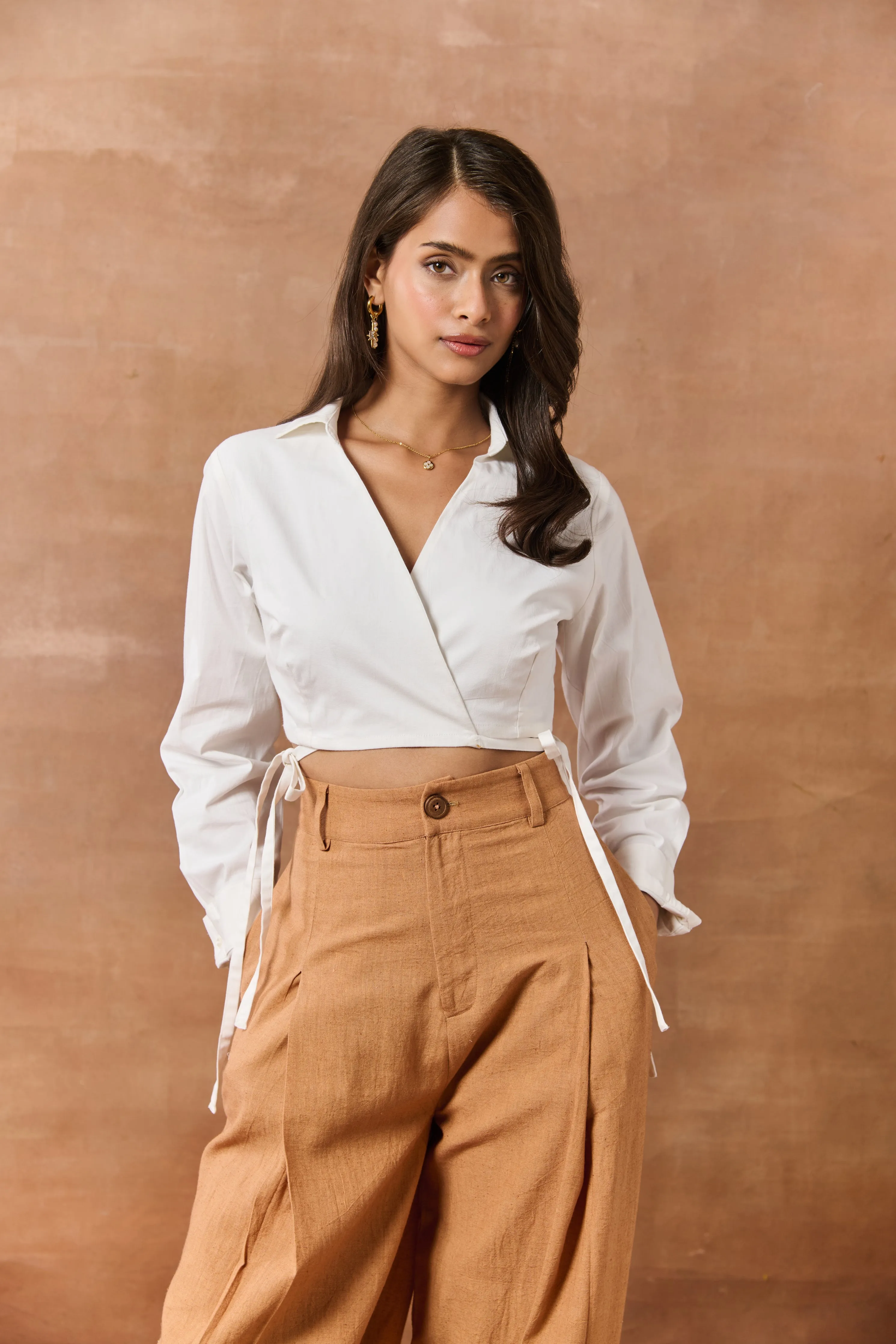 Gustl White Overlapped Crop Shirt