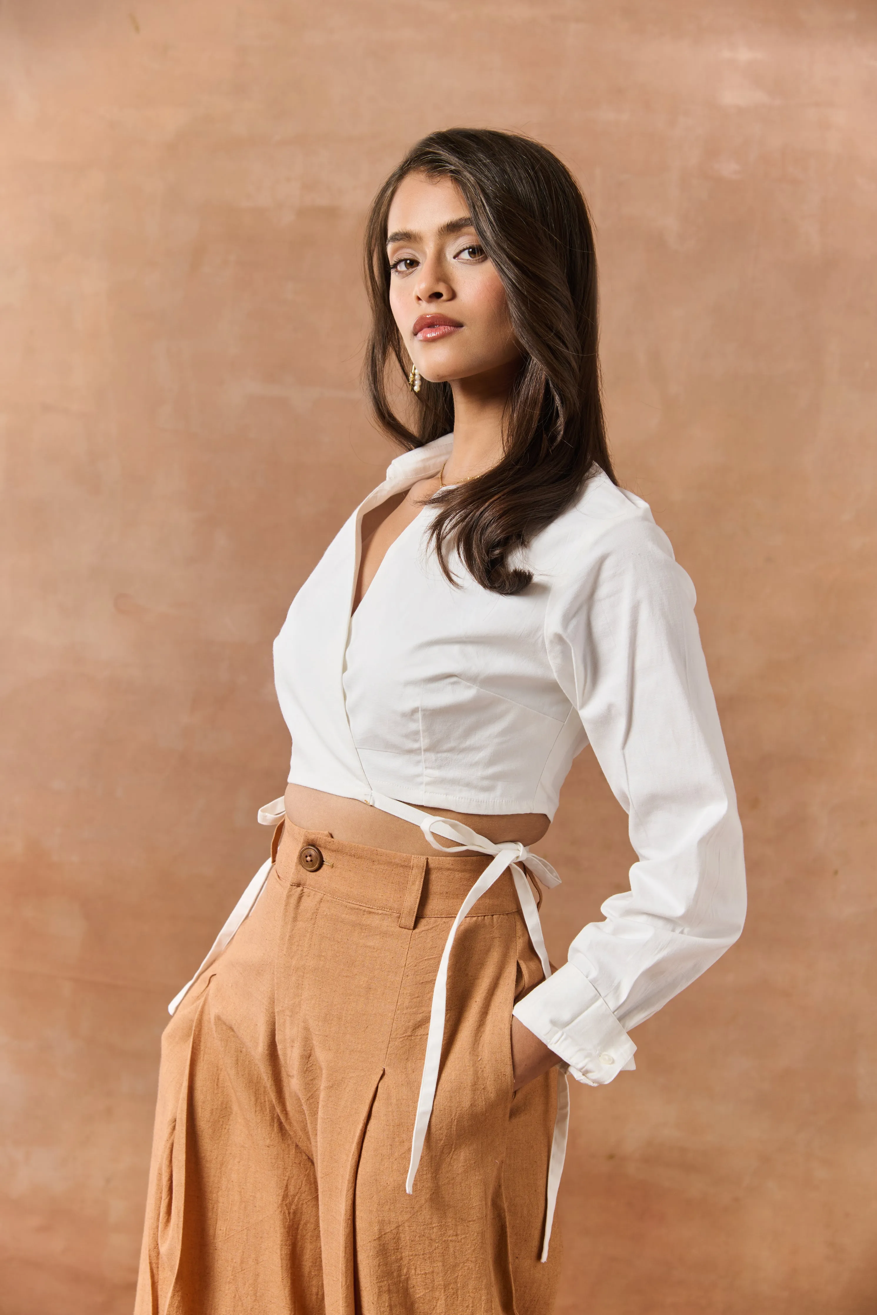 Gustl White Overlapped Crop Shirt