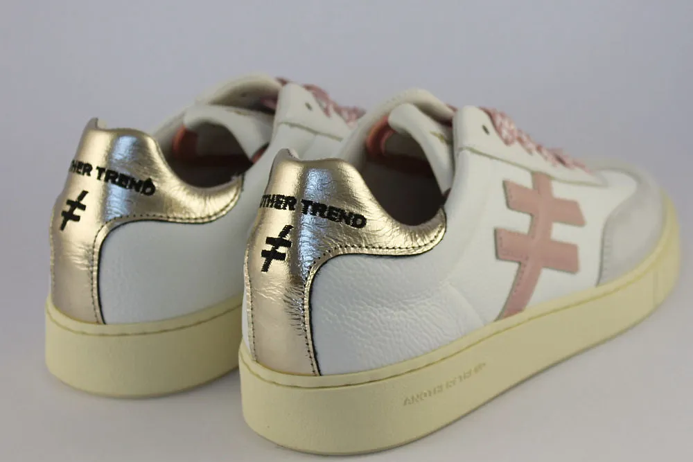 'Iconic II' in White Trainer