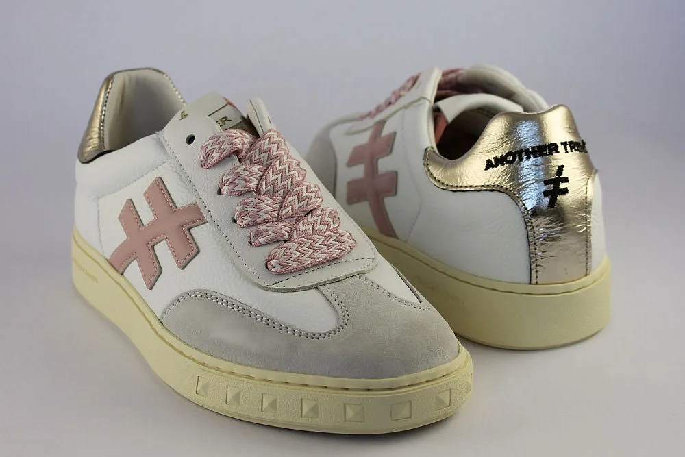 'Iconic II' in White Trainer