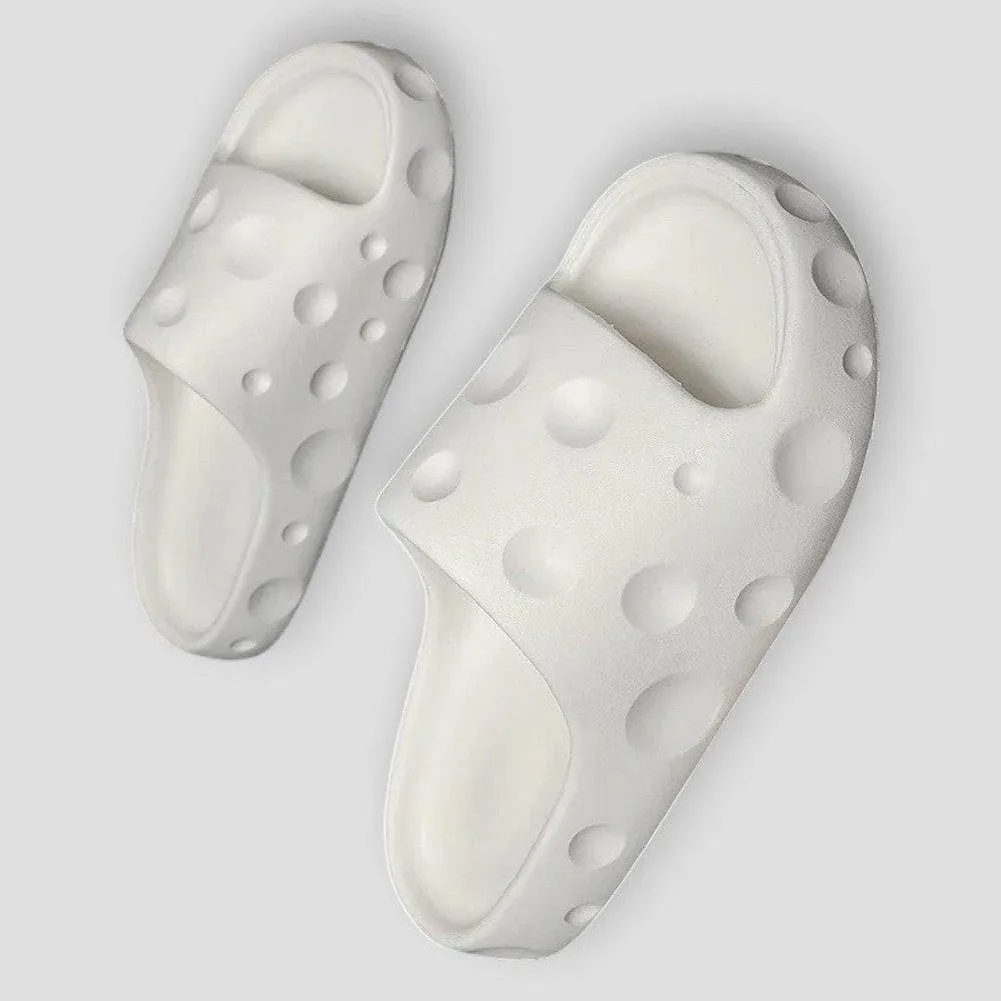 Moon Madrid Albany Cheese Slippers