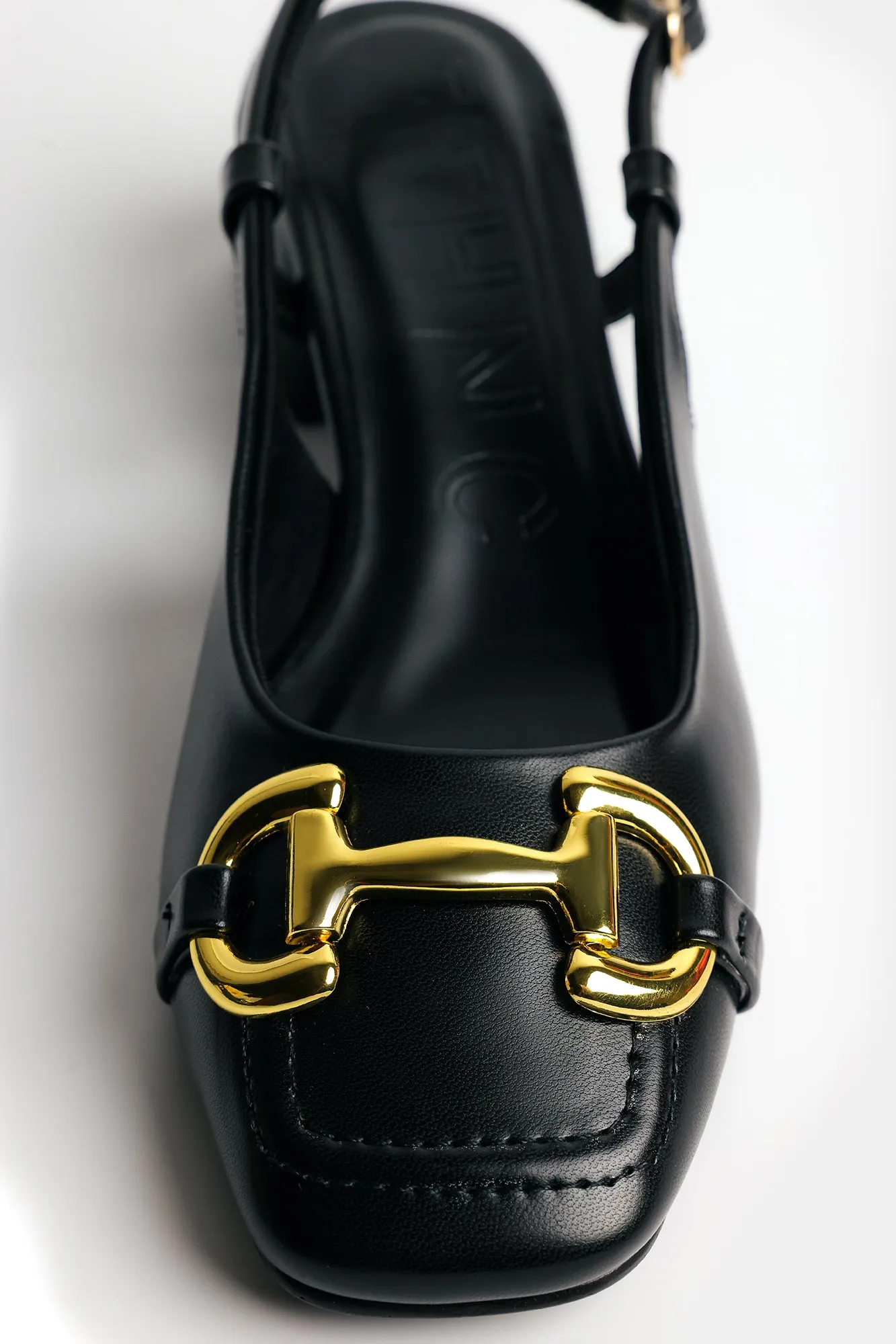 SANDAL (E0677/109/901)