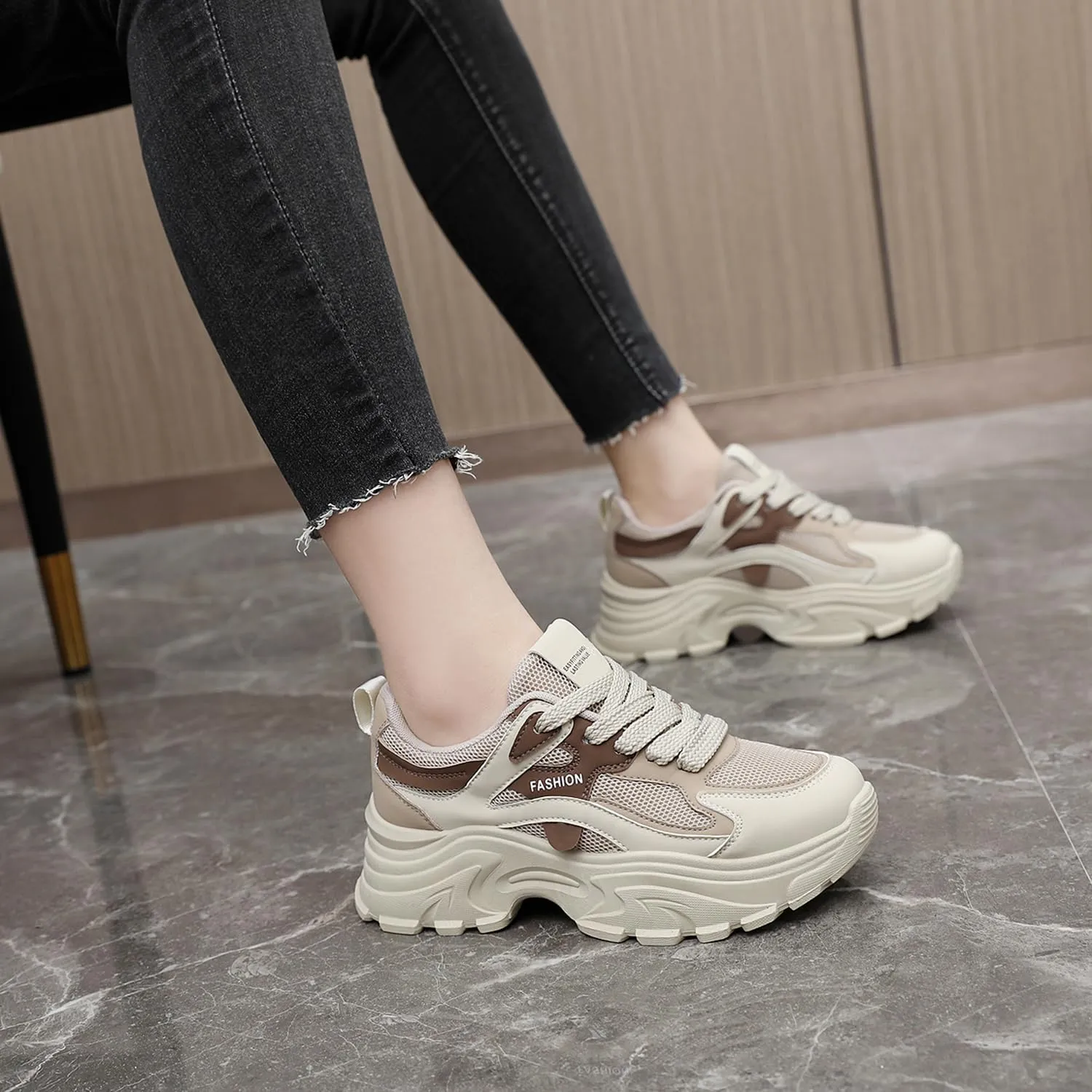 Women's Fashion Platform Sneakers Lace Up Chunky Sneakers Lightweight Mesh Casual Dad Shoes